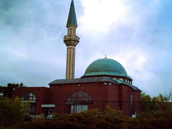 Ottawa Mosque, 251 Northwestern Avenue, 2009, by Muhammad, Wikipedia